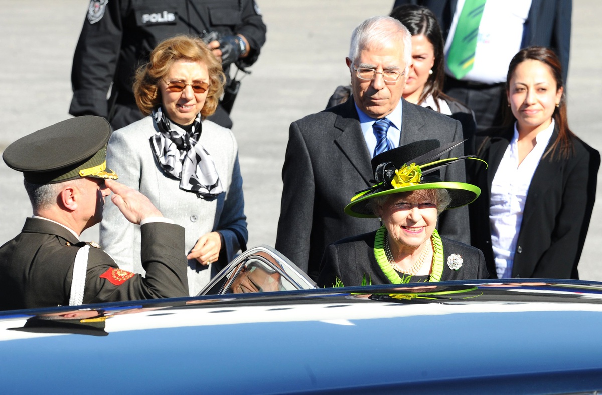 İngiltere Kraliçesi Elizabeth 37 Yıl Aradan Sonra Türkiye'de