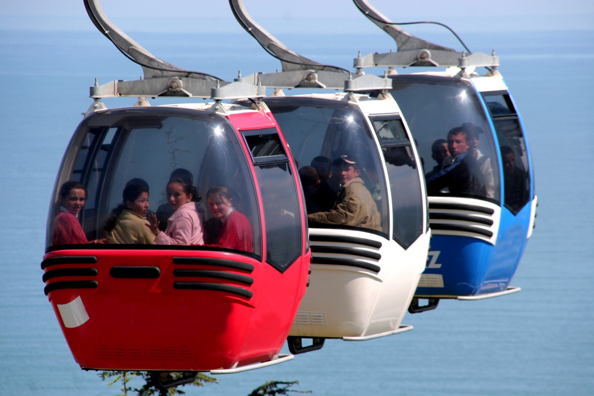 Köy Öğrencilerinin Teleferik Heyecanı