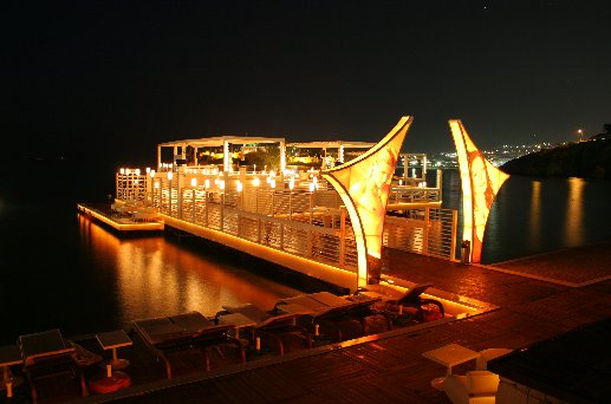 Kuşadası'na Yıldız Yağacak
