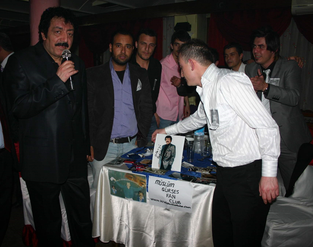 Müslüm Gürses Karabük'te Sevenleriyle Bir Araya Geldi