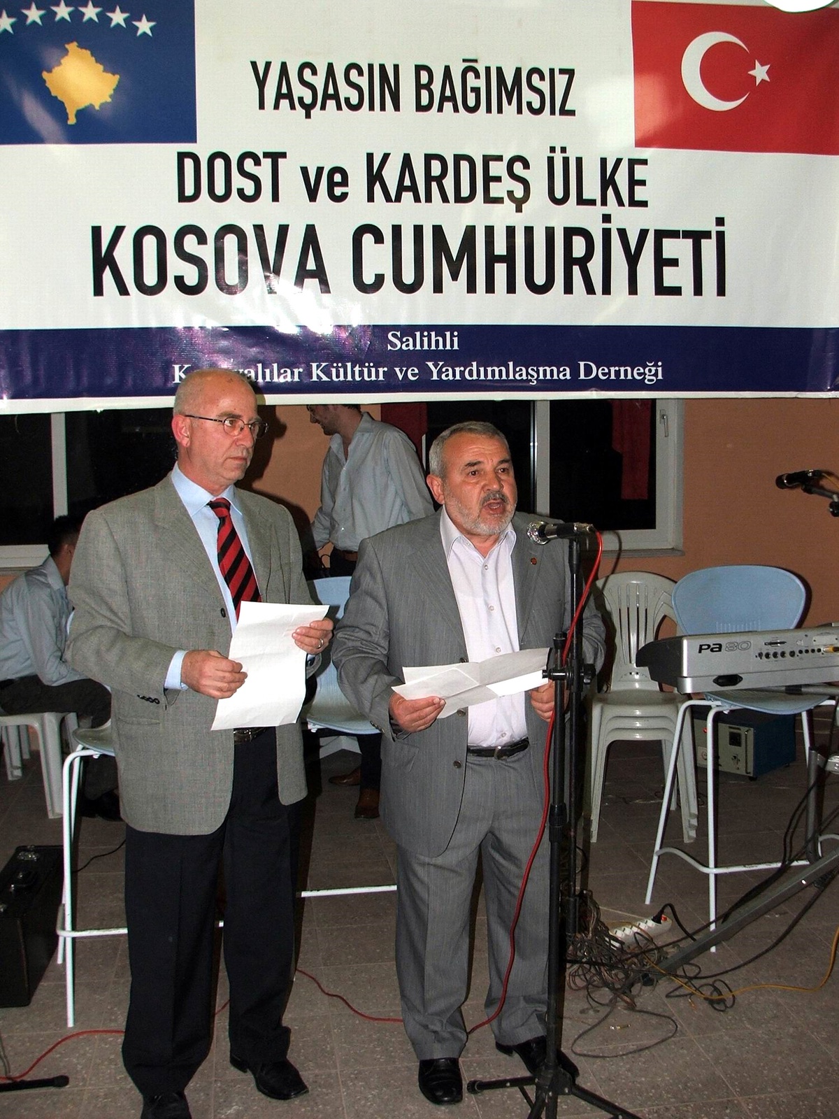 Salihlili Kosovalı'lardan Bağımsızlık Kutlaması