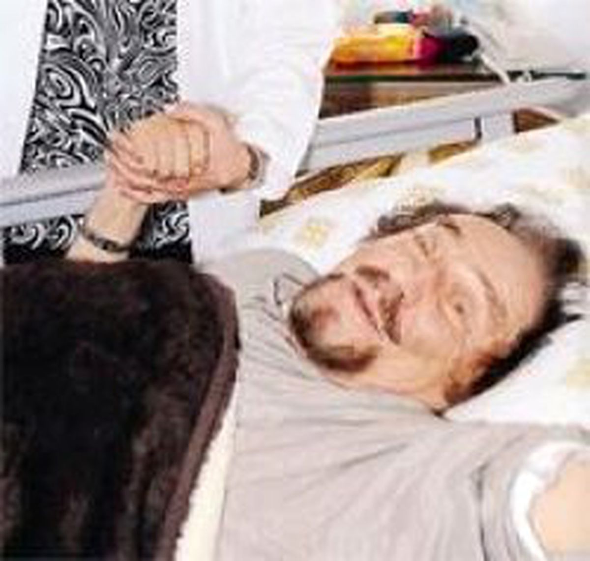 Ünlü Karikatürist Bedri Koraman, Bodrum'da Hastaneye Kaldırıldı