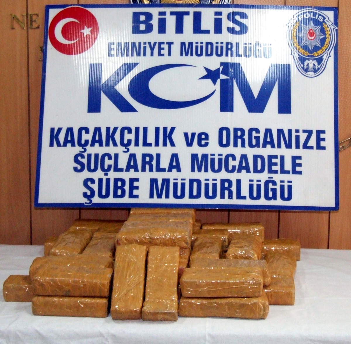 Bitlis Polisi Uyuşturucu Tacirlerine Göz Açtırmıyor