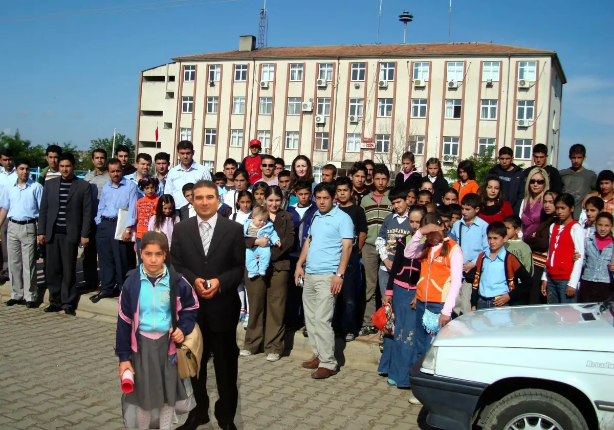 Dargeçitli Fakir Öğrenciler Mardin\'in Tarihi Yerlerini Gezdi