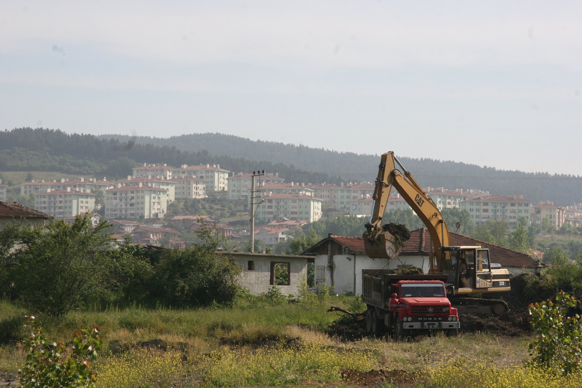 Düzce Merkez- Kalıcı Konut Bağlantı Yolunda Çalışmalar Başladı