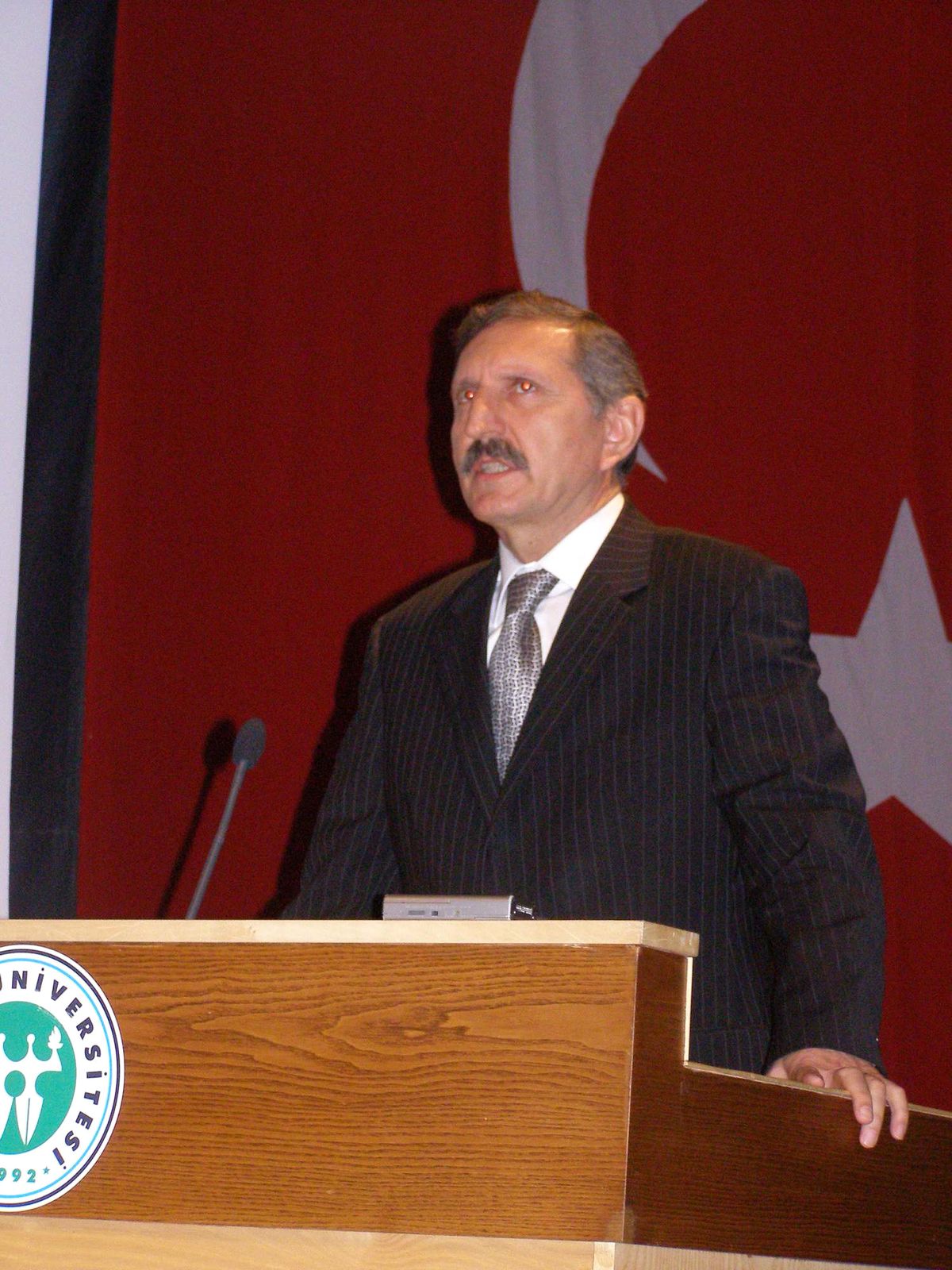 Kocaeli Üniversitesi'nde Çevre Sorunları Sempozyumu Başladı