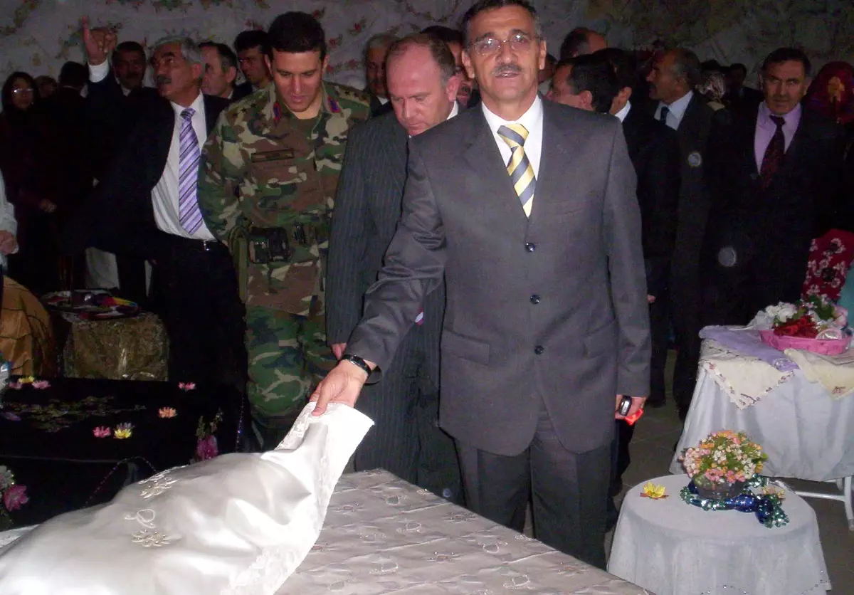 Sarıkamış'ta, Halk Eğitim Merkezi'nin Dikiş ve Nakış Kursu Sergisi Açıldı