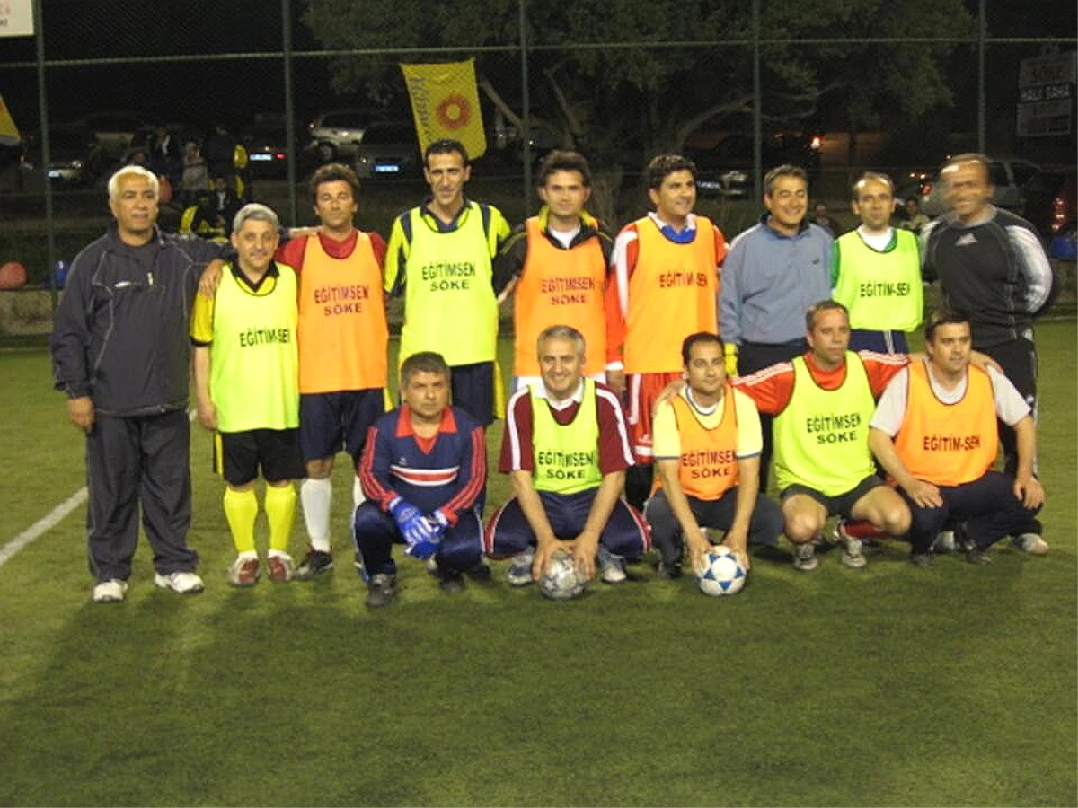 Söke Eğtim-sen Öğretmen Levent Yıldız Futbol Turnuvası Sona Erdi