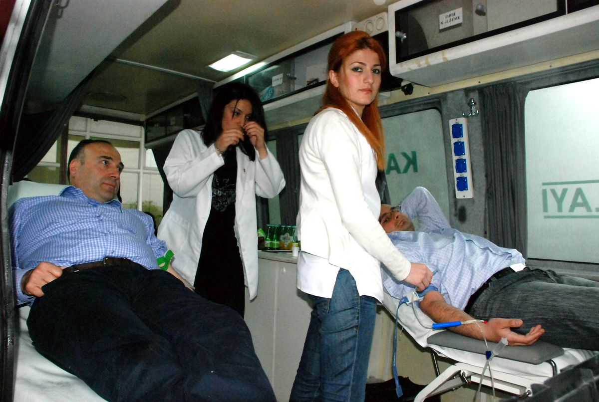 Gazetecilerden Kan Bağışı