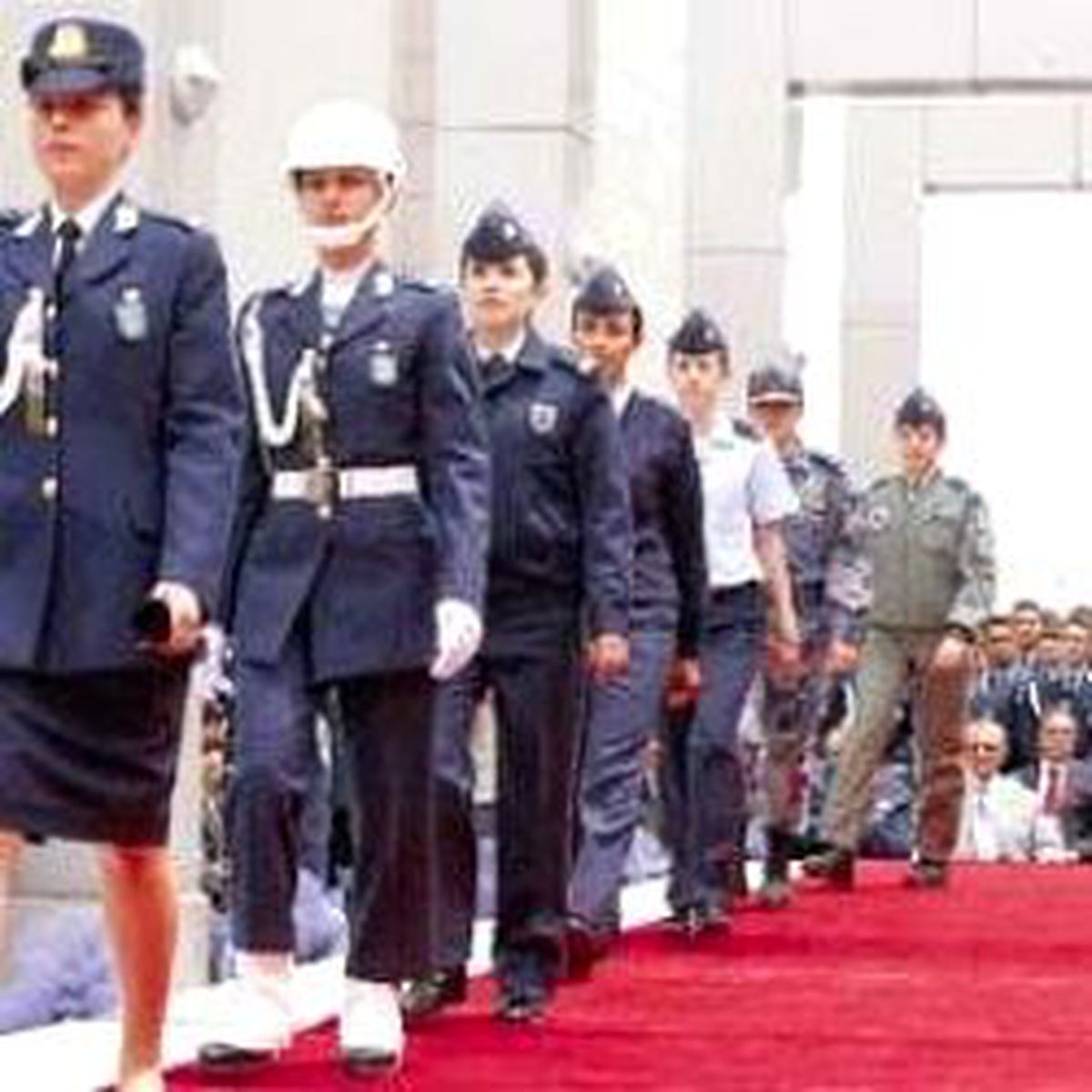 'Hava'lı Defile
