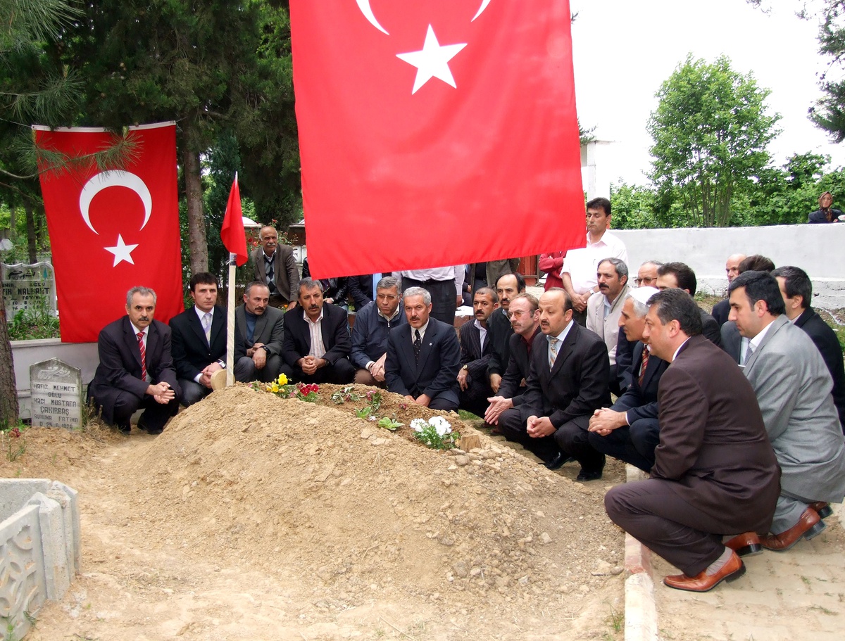 Kültür Derneklerinden Şehit Ailesine Ziyaret