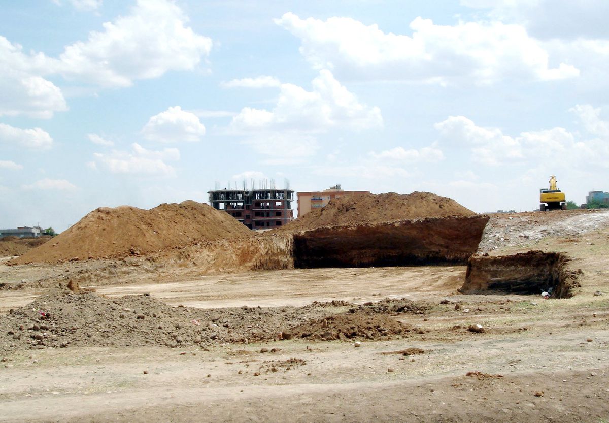 Nusaybin'de Yeni Lise Binası Temeline Başlandı