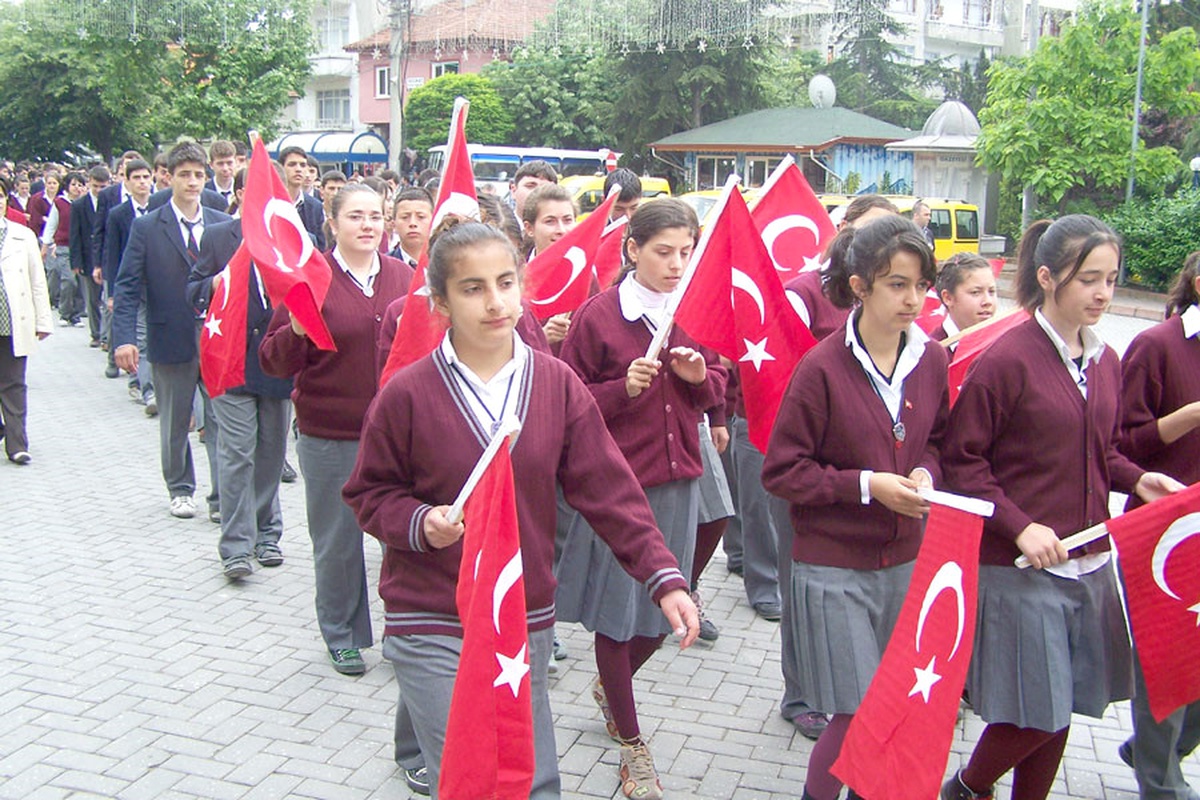 Pamukova'da Gençlik Yürüyüşü