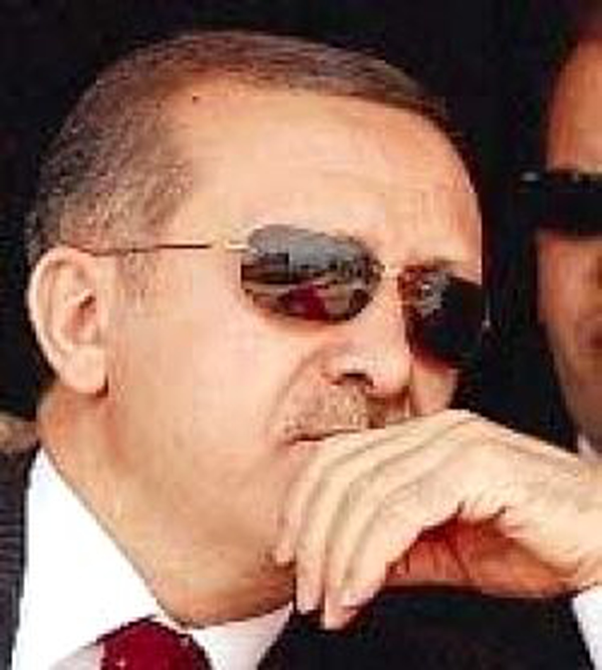 Uzun İnce Bir Yoldayız, Gideceğiz Gündüz Gece