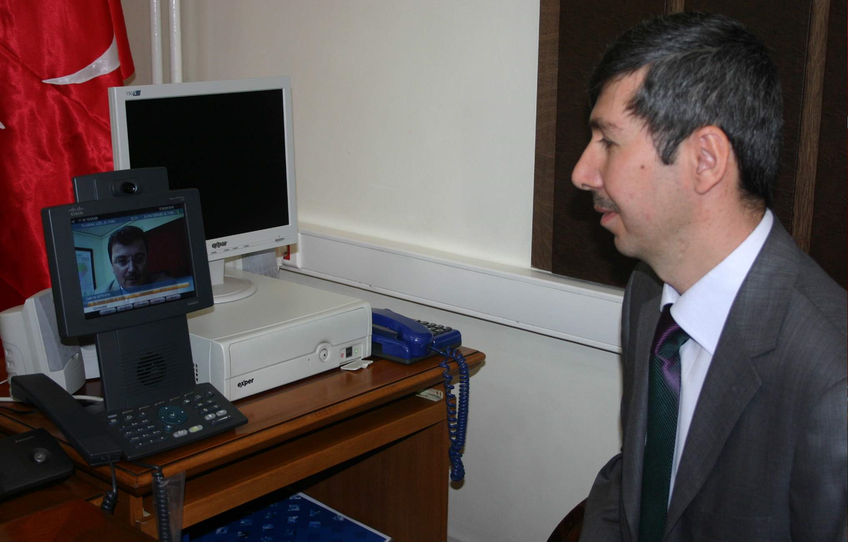 Karabük'te Videofon ile İlk Görüşmeyi Telekom Müdürü Yaptı