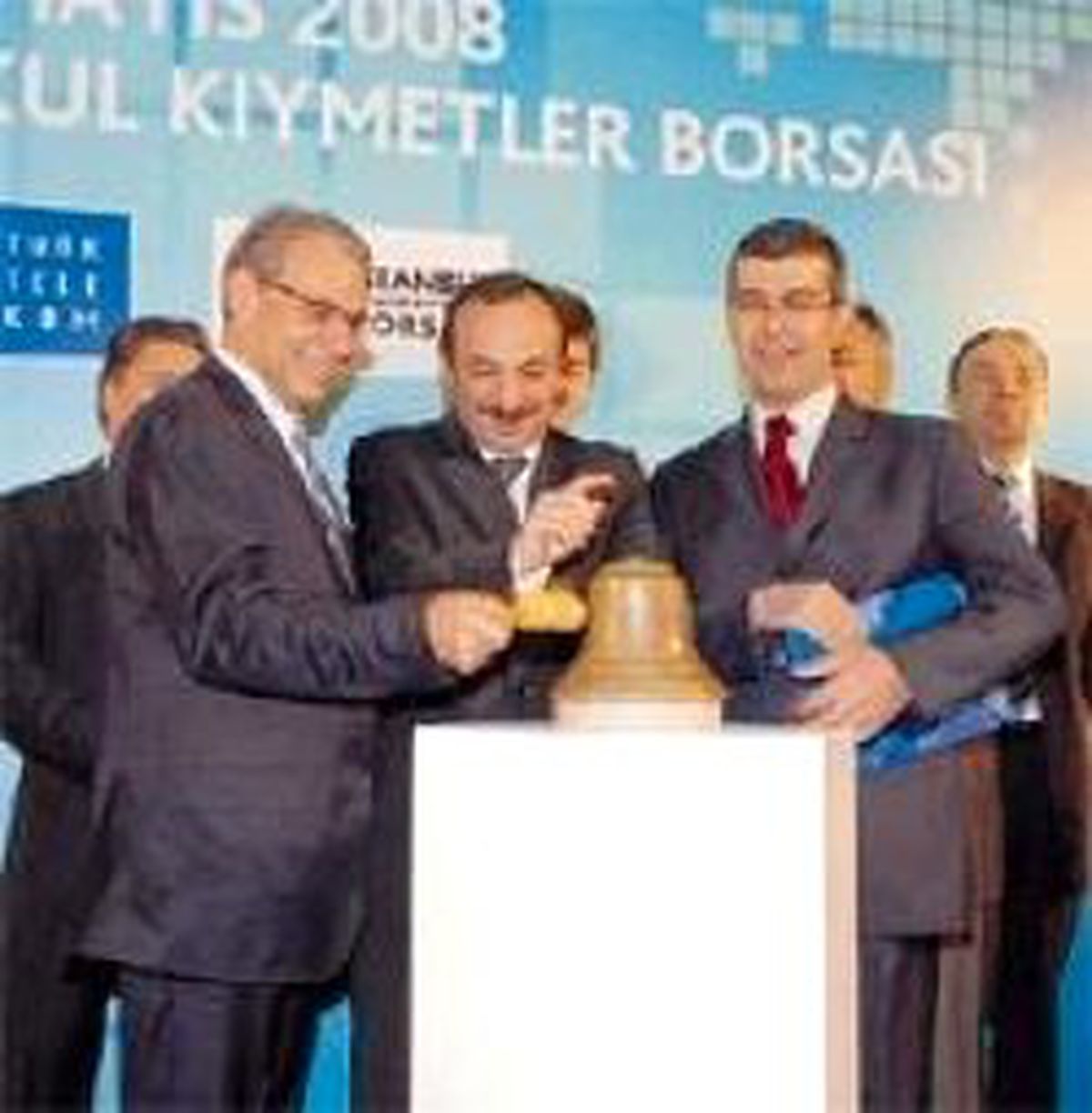 Telekom Borsada İlk Gününde 'Yeşil Ayakkabı'ya Girdi