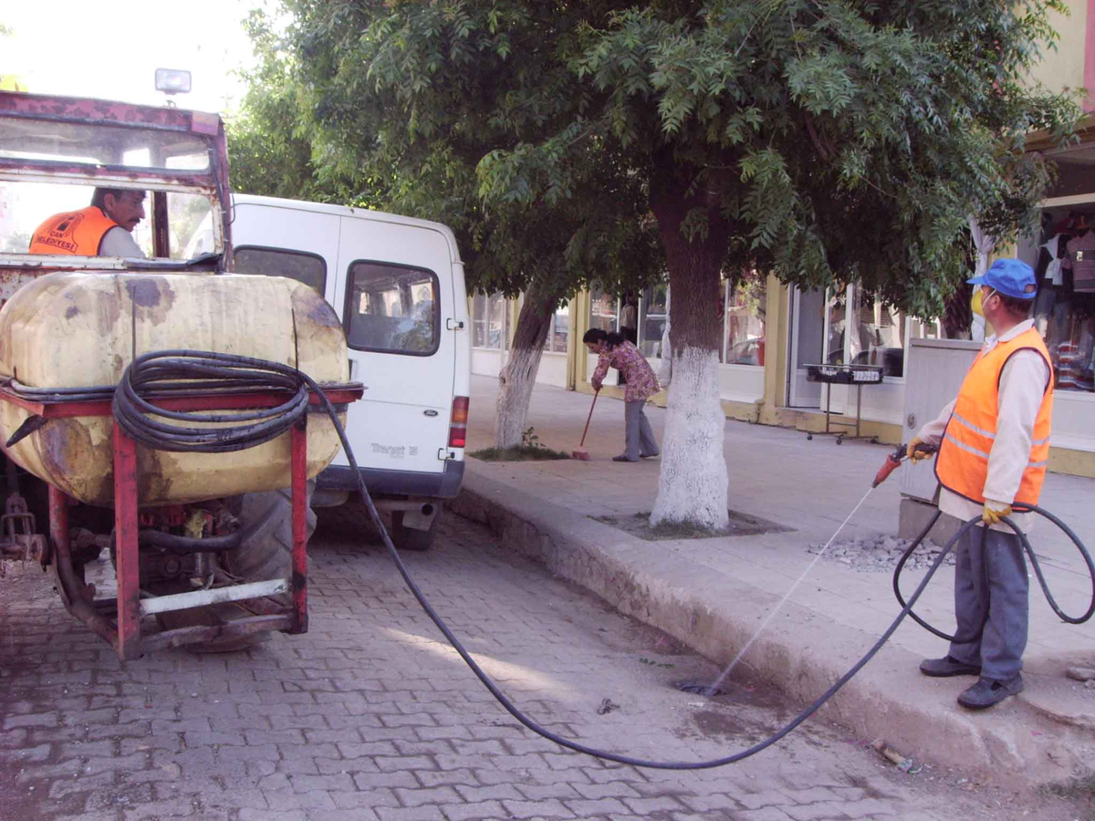 Çan'da Rögarlarda İlaçlama