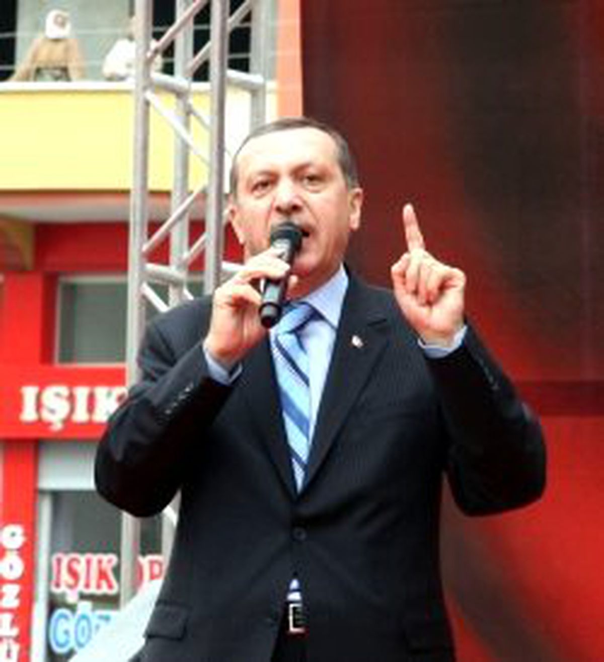 'Deli Dumrul' Rafa Kalktı