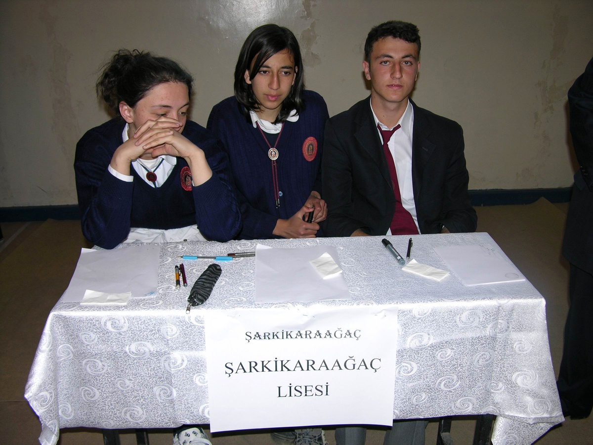 Düz Liselerin Bilgi Yarışması Zaferi