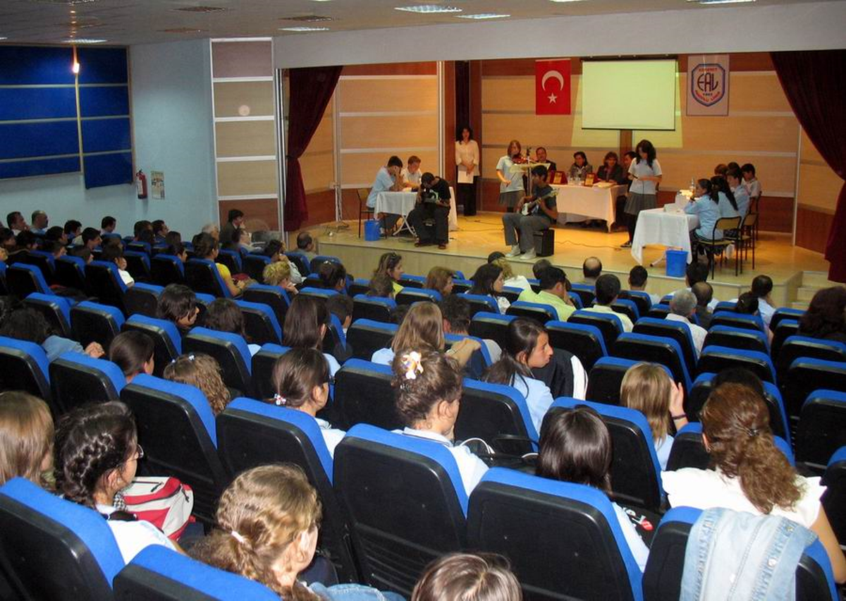 Edremit'te Liseler Arası Bilgi Yarışması Finali