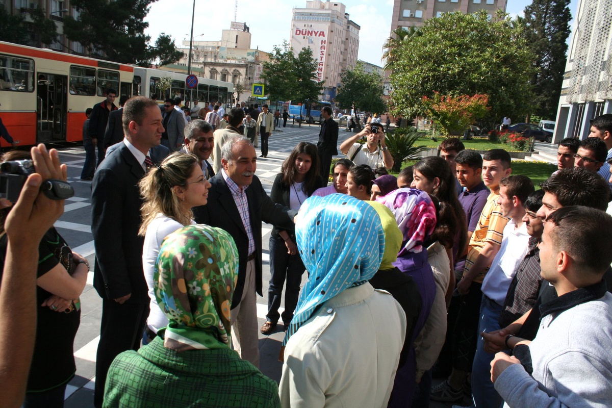 Şanlıurfa Belediyesi 40 Öğrenciyi Karadeniz Turuna Gönderdi
