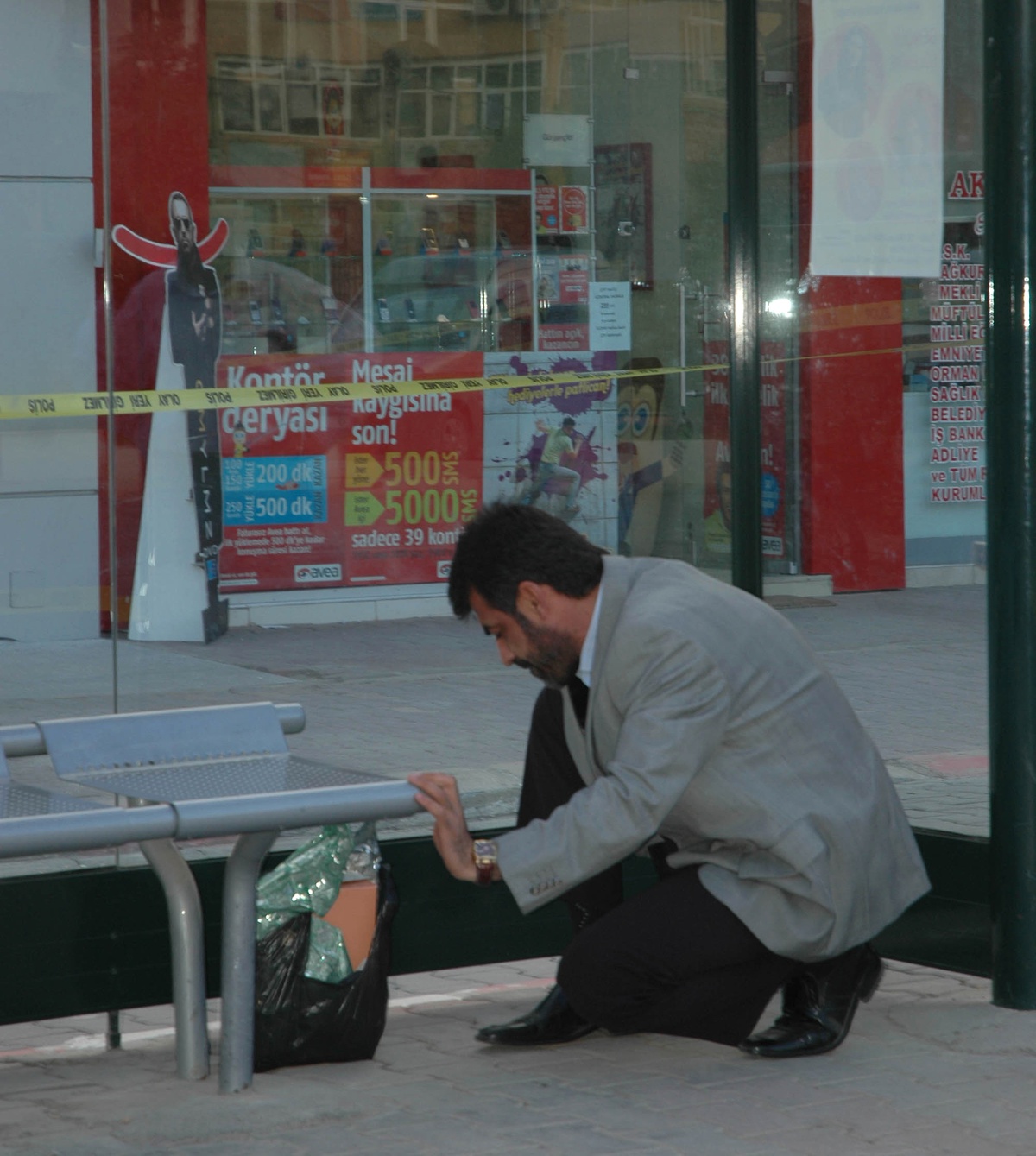 Şüpheli Paketten Düğün Davetiyesi Çıktı