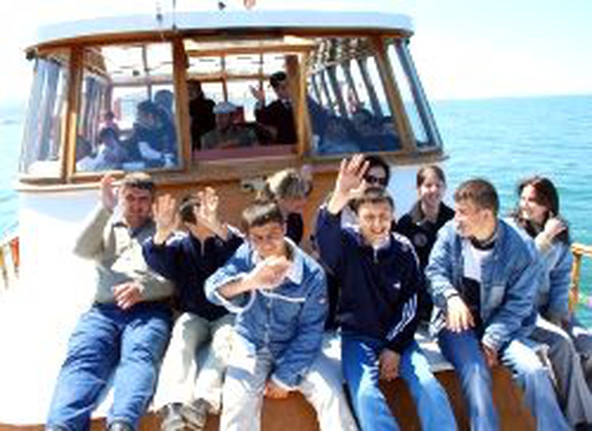 Zihinsel Engellilere Yat Gezisi