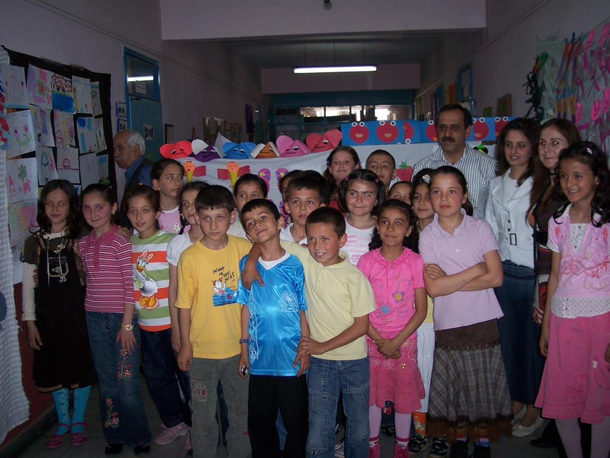 Ana Sınıfı Öğrencilerinden Resim Sergisi