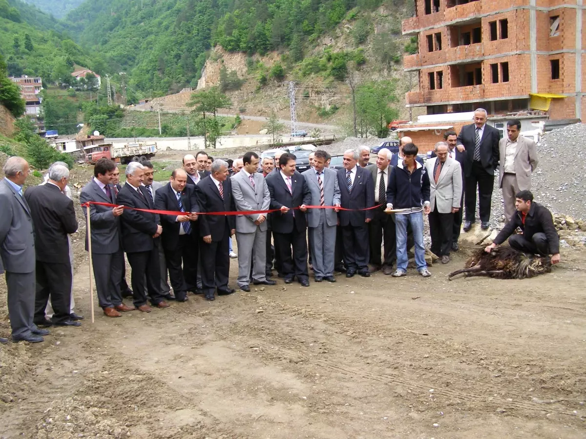 Artvin Demirciler Köyü Piçhet Mahallesi Yoluna Kavuştu