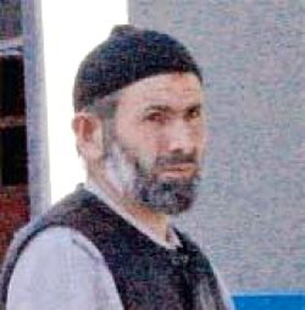 İmam ile Köylü Kadınlar Taşlı Sopalı Kavga Etti