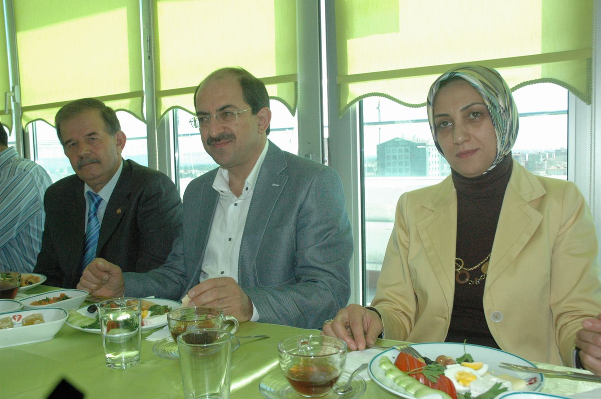 Türk Ocaklarından Tekden Hastanesi\'ne Ziyaret