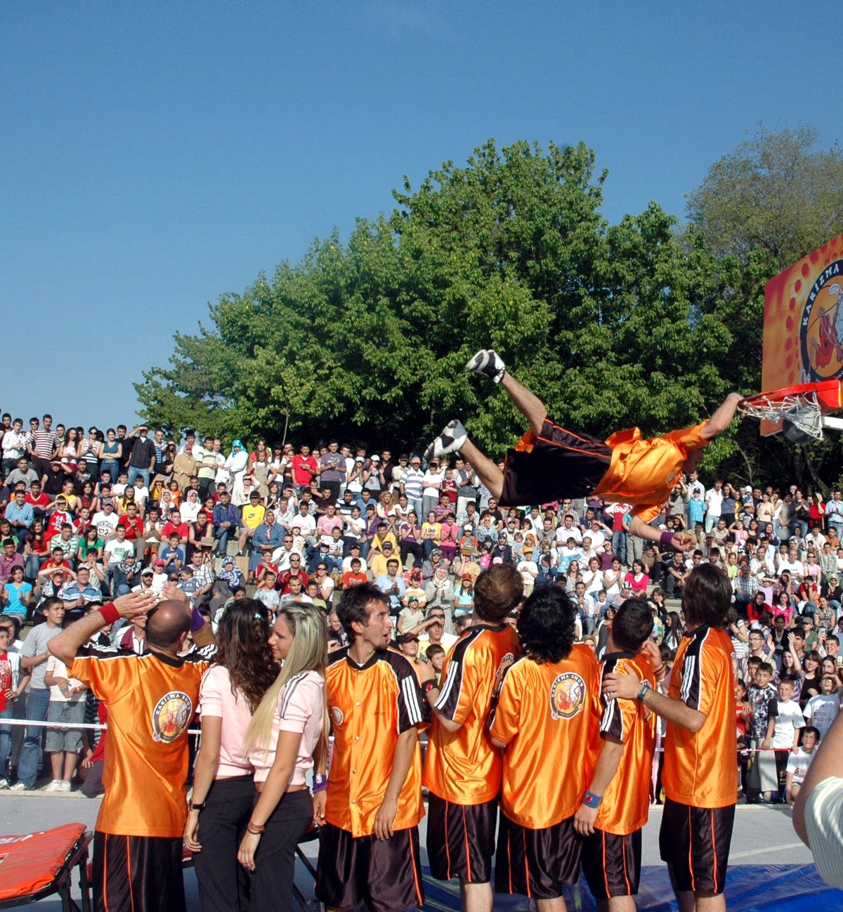 Basket Cambazlarına Özenen Gençler Düşmekten Kurtulamadı