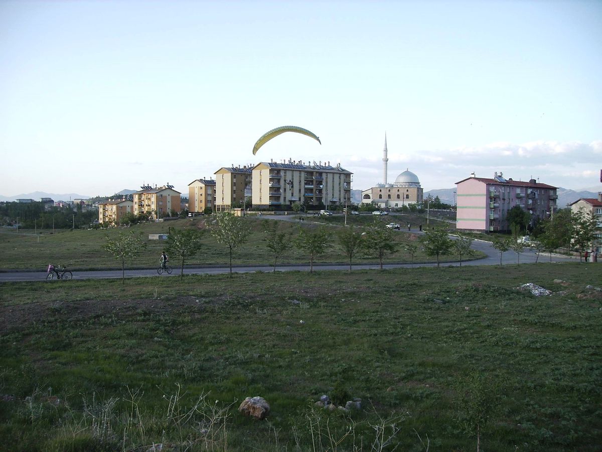 Seydişehir'de İlk Yamaç Paraşütü Deneyimi
