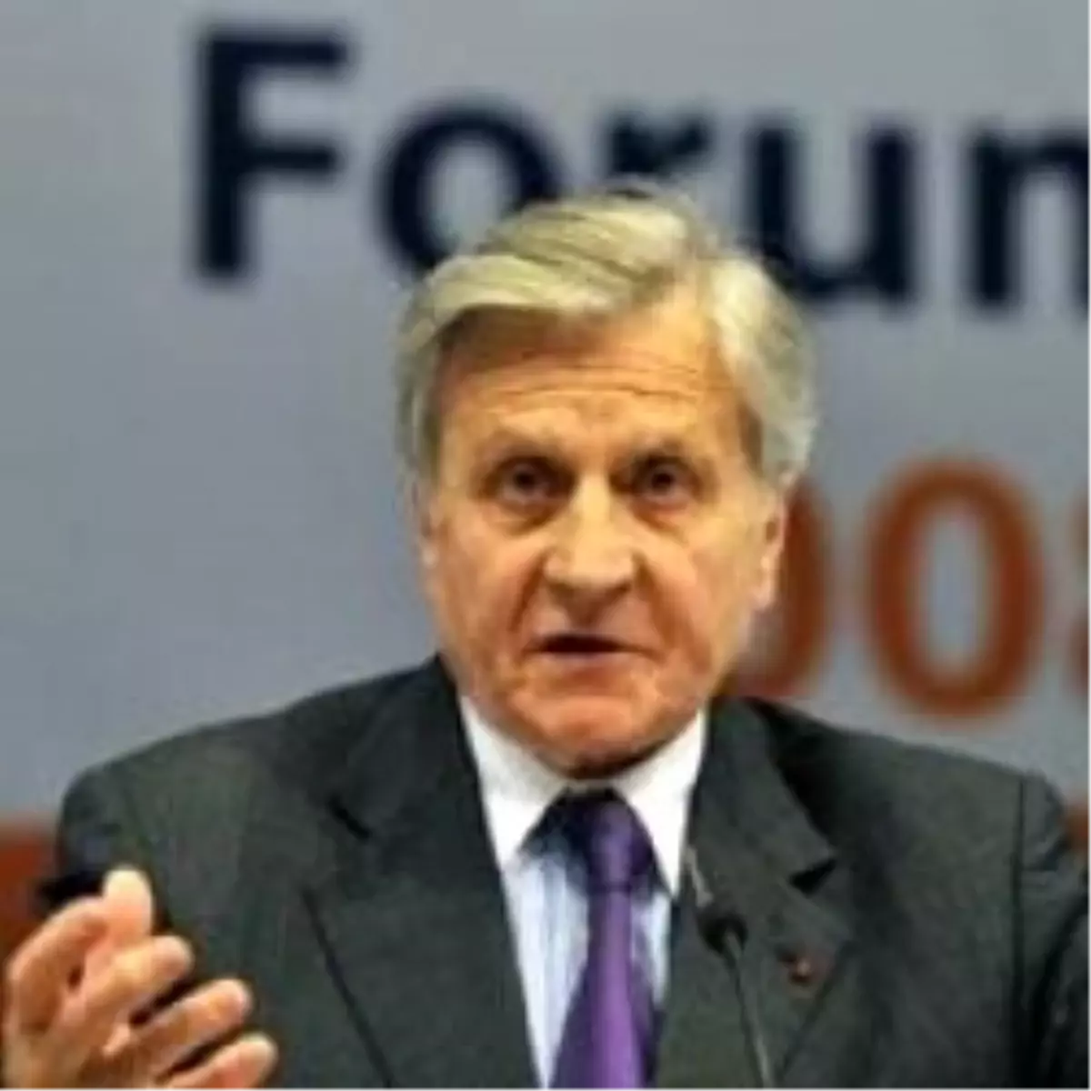 Trichet: Kredi Krizi Devam Ediyor