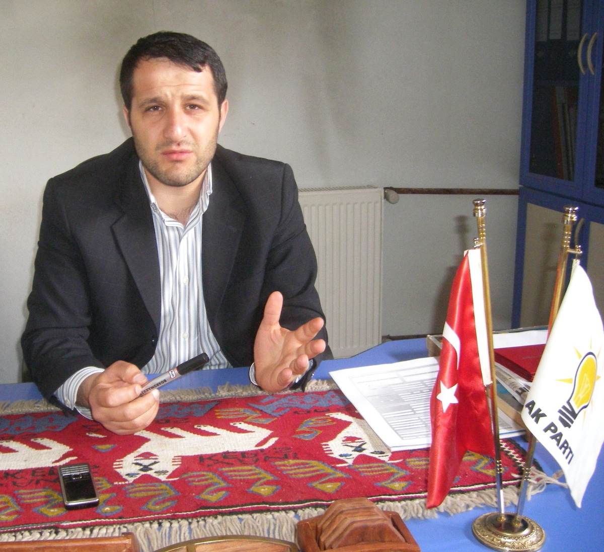 AK Parti Üsküdar Gençlik Kolları Başkanlığı'ndan Hakkari'ye Kitap ve Bilgisayar Yardımı