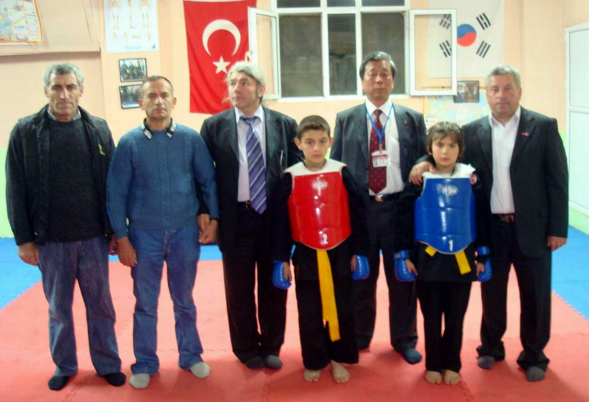 Dünya Hapkido Federasyonu Başkanı Choi Gebze'de