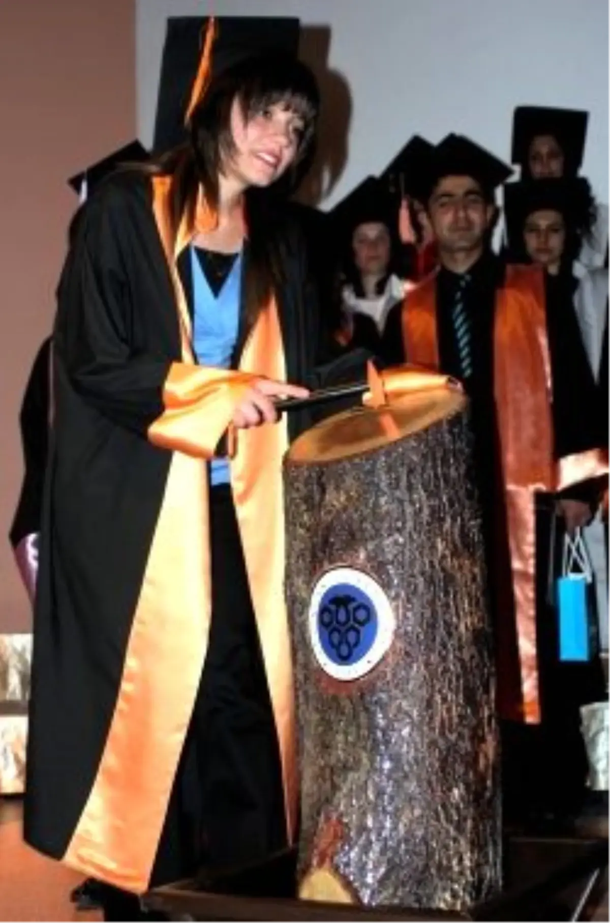 Erzincan Üniversitesi'nde Mezuniyet Coşkusu