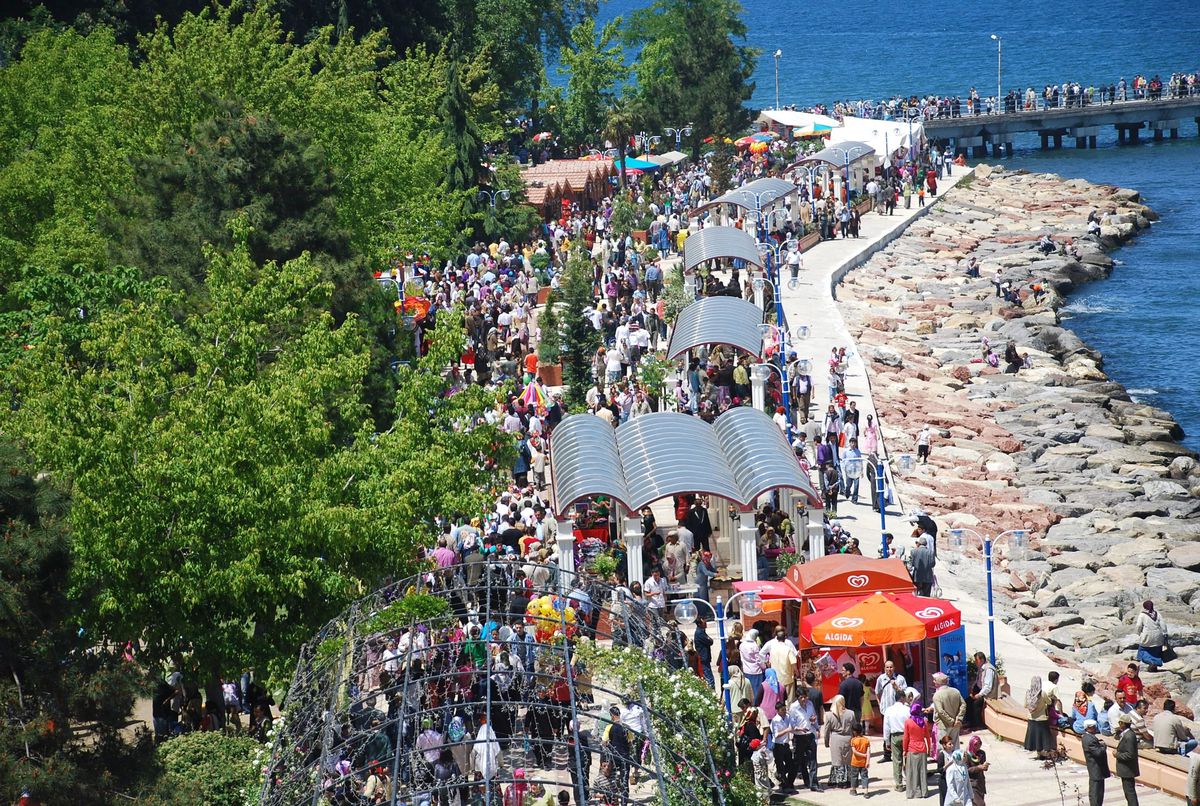Fatsa'da Sahile İnsan Seli