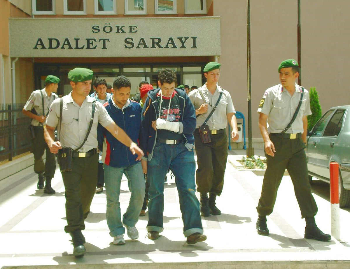 Söke'de Kaçak Göçmen Operasyonu