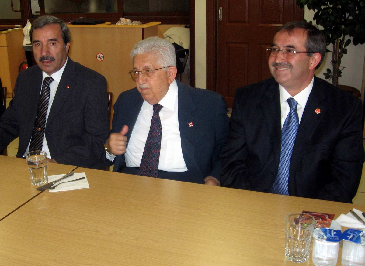 Sp Genel Başkanı Kutan'dan CHP'ye 'Demokrasi' Göndermesi