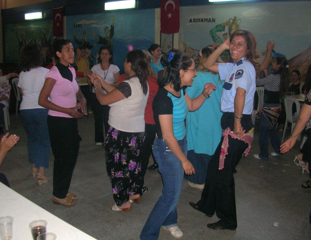Tutuklu ve Hükümlü Bayanlar Anneler Gününü Gecikmeli Kutladı