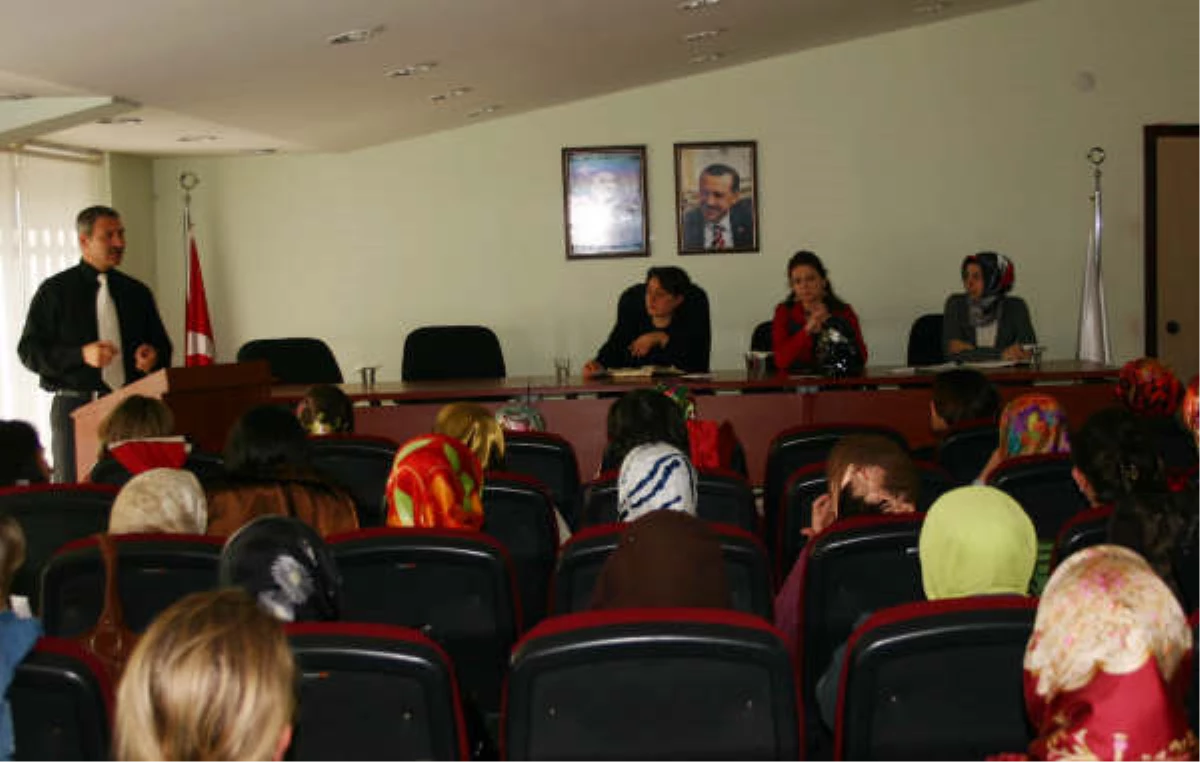 Merkez Belediye Başkanı Dişli, Partili Bayanlarla Bir Araya Geldi