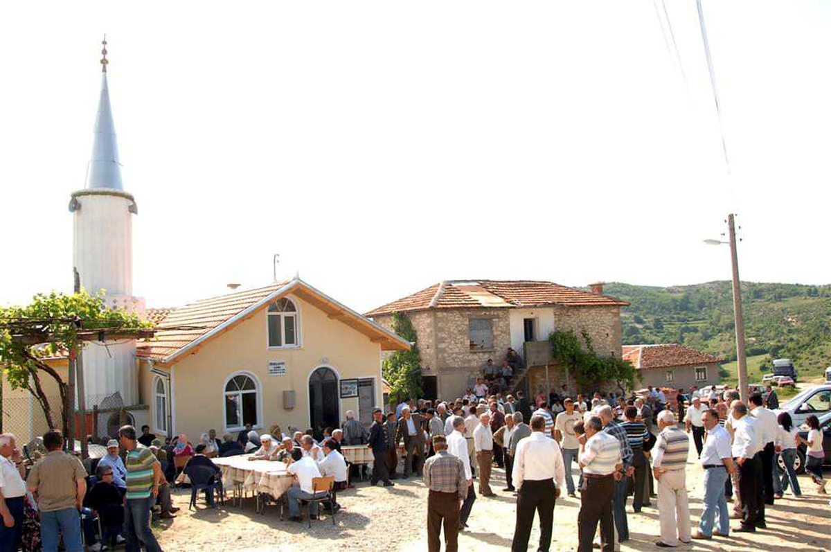 Bursalı İşadamından Bulgaristan'daki Doğduğu Köye Cami