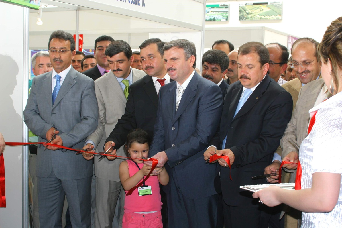 Konya 4. Mobilya Fuarı ve 4. Güzellik ve Kişisel Bakım Fuarı Açıldı