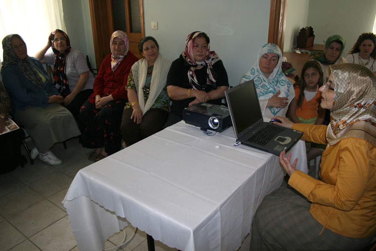 Kursiyerlere Aile İçi Eğitim Semineri Verildi