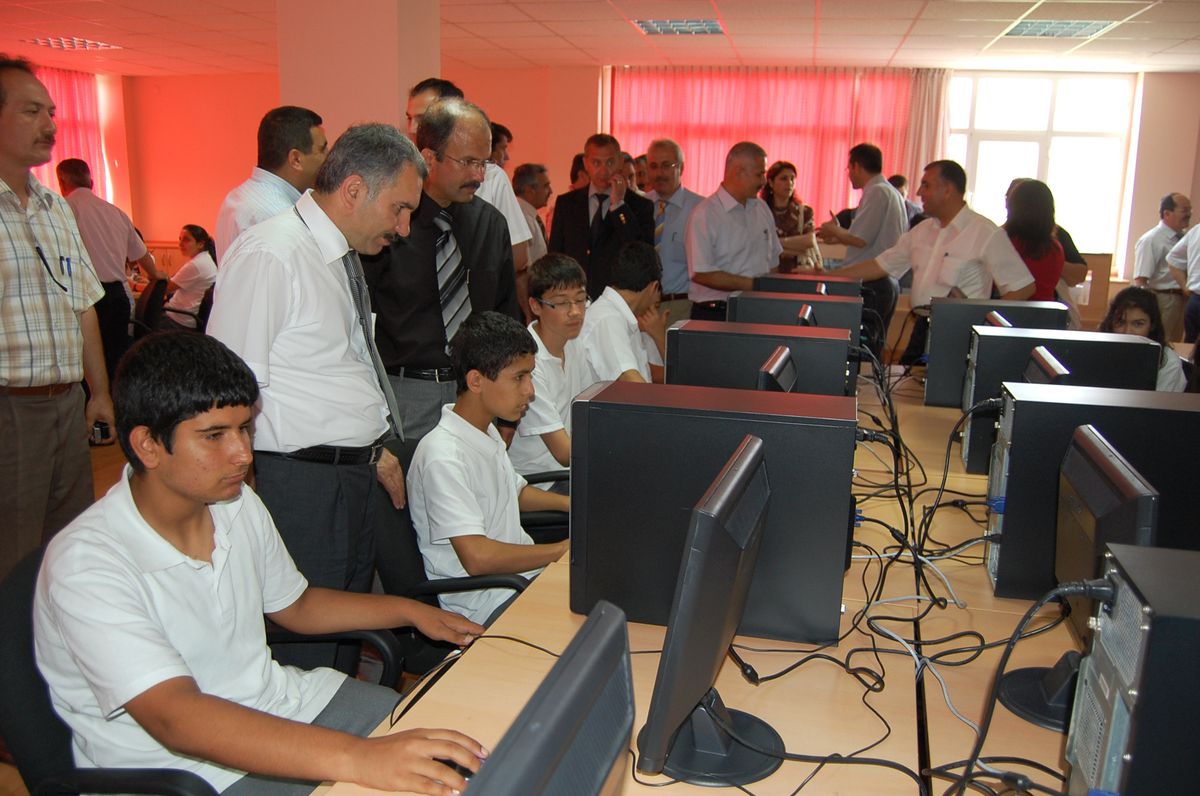 Mersin'de Gençlik Haftası Kutlamaları