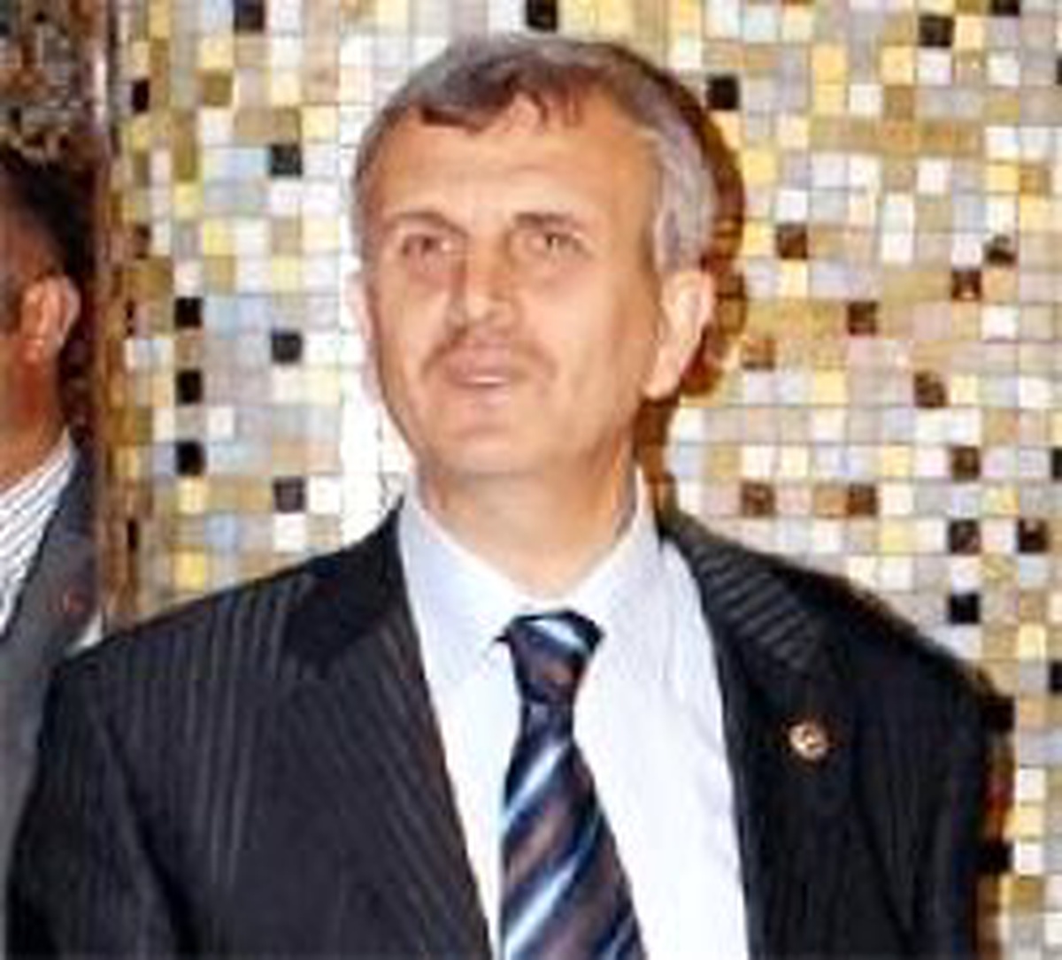 Yasak, Sigara İçeni Frenler Uyuşturucunun Önünü Keser