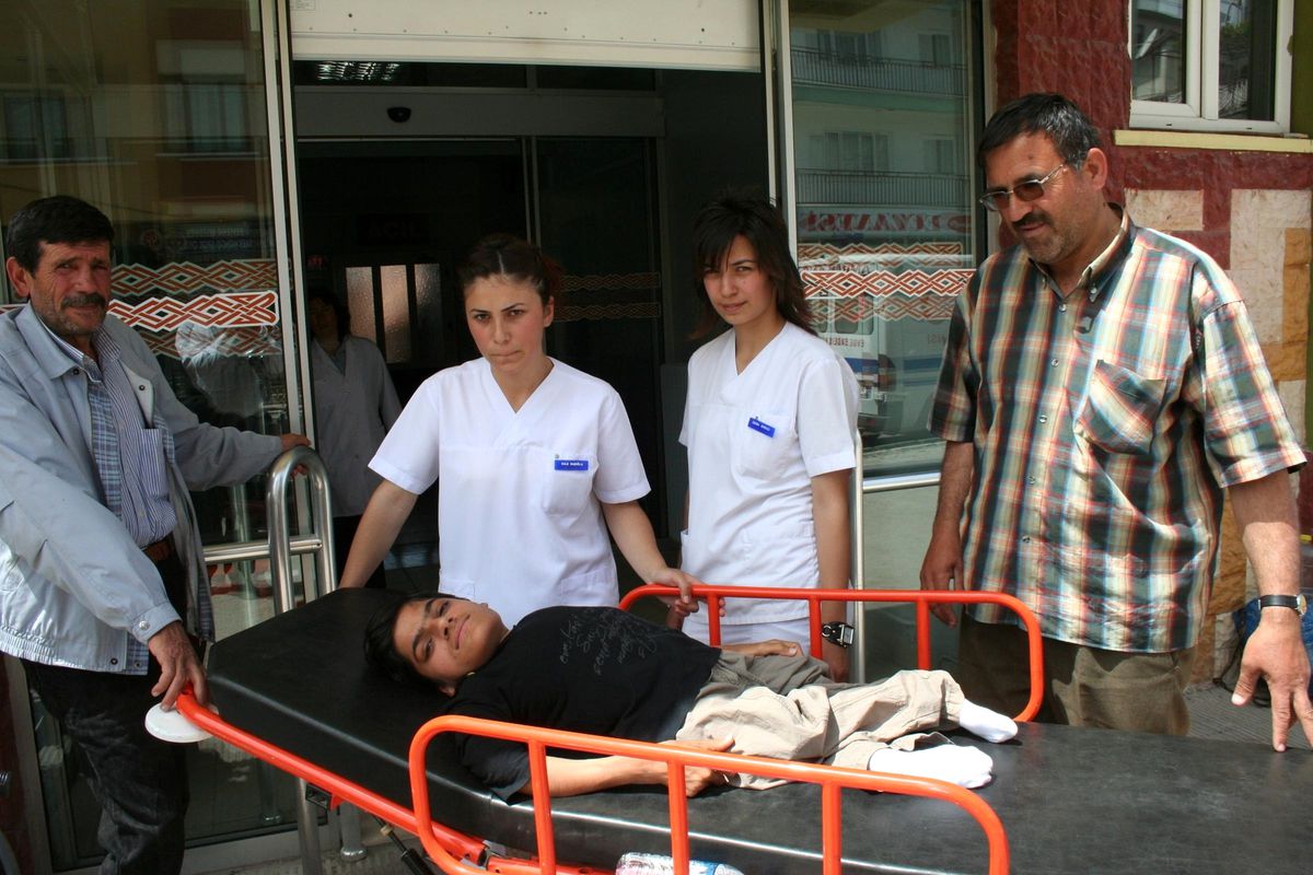23 Yıldır Yatarak Yaşıyor