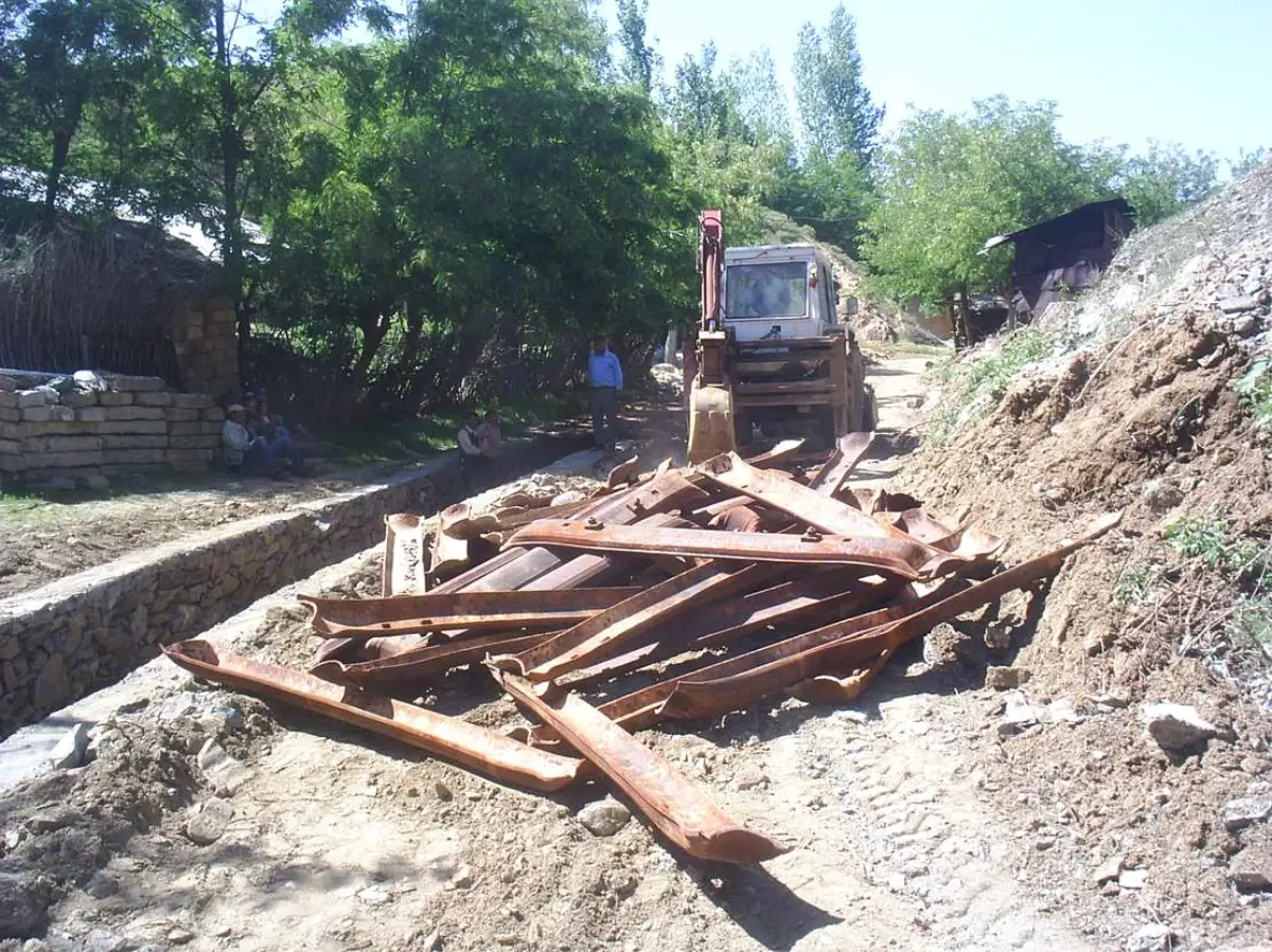 Genç Belediyesi Derelerin Üzerini Kapatıyor