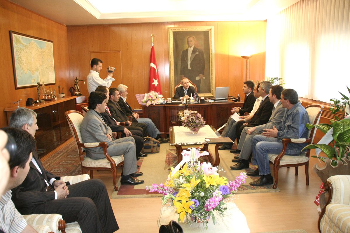 Kgd'den Vali Ata'ya Ziyaret